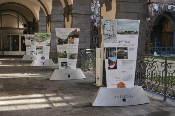 Totem-patrimoine_Archi-d'Auvergne.jpg Totem-patrimoine_Archi-d'Auvergne.jpg